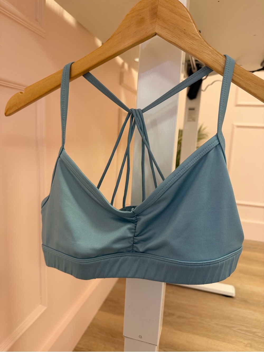 ALO Yoga Sunny Strappy Back Sports Bra